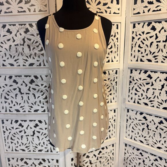 Blu Pepper Tops - NWT Tank top Tan with White dots (3d) blu pepper size Large